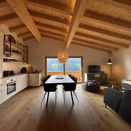 Alpenloft Mit Bergblick * ألباخ
